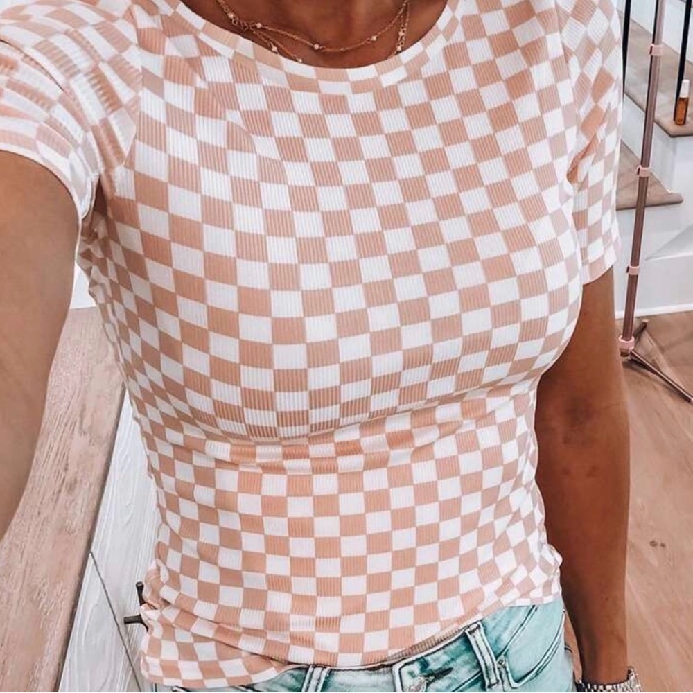 White and pink checkered tee shirt. Ribbed. Size XL. Super comfy!